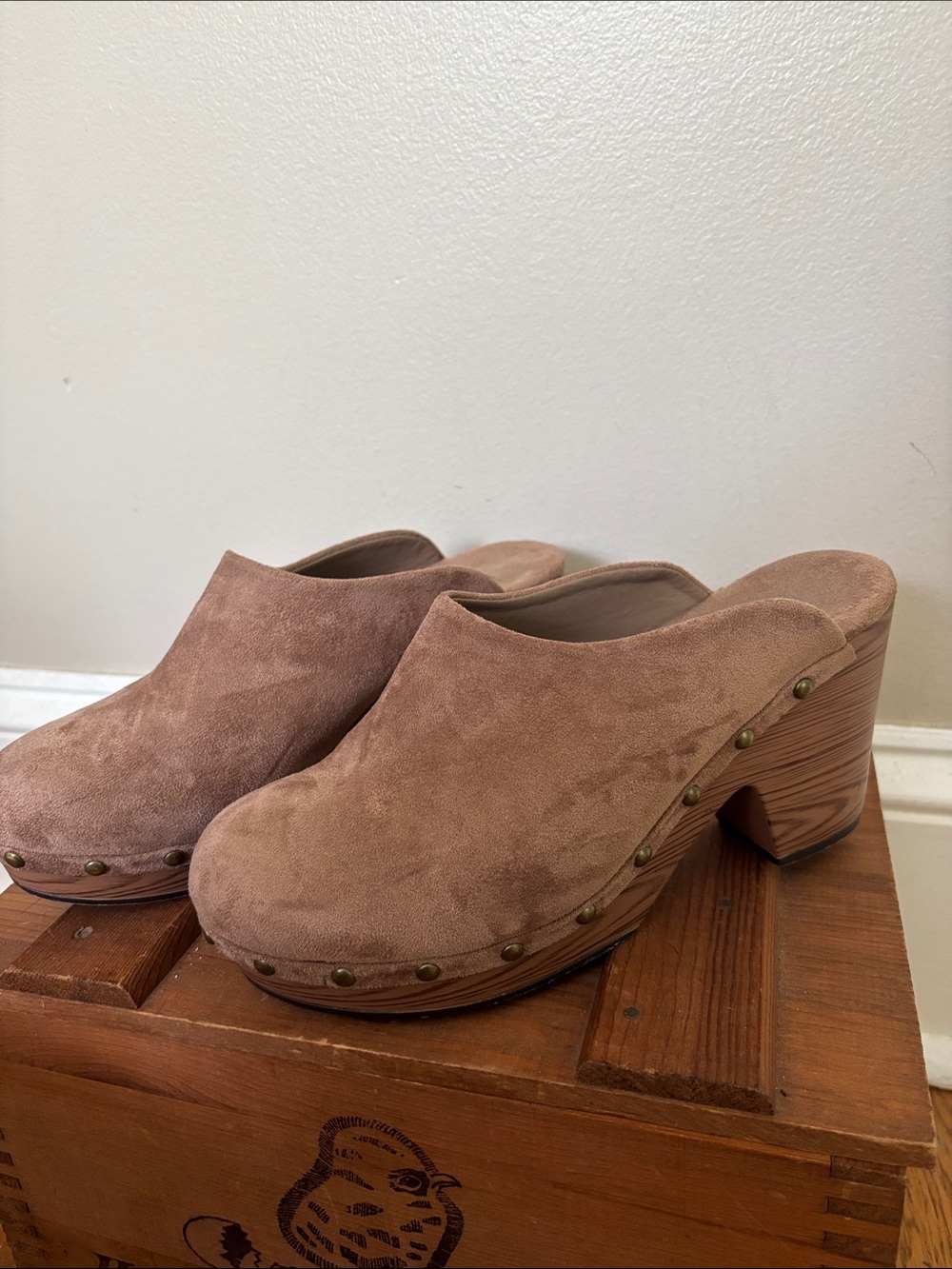 Pierre Dumas size 8 Suede Taupe Women's Clog Heels